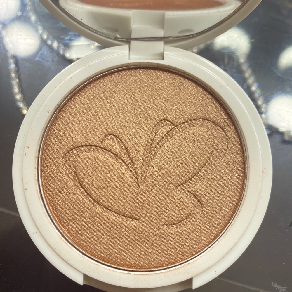 HIGHLIGHTER COLLAB